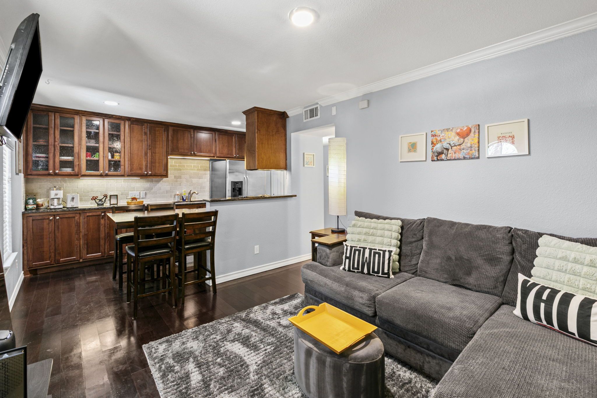 407 E 45th Street 116