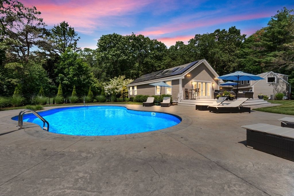 33 Pine Hill Rd