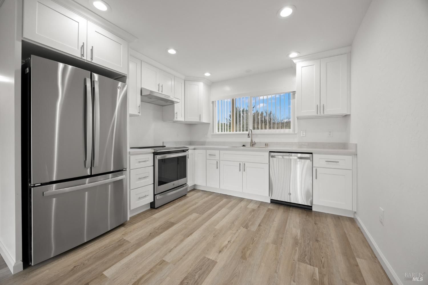 260 Merrydale Road 14