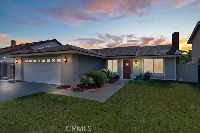 2545 S Sultana Avenue