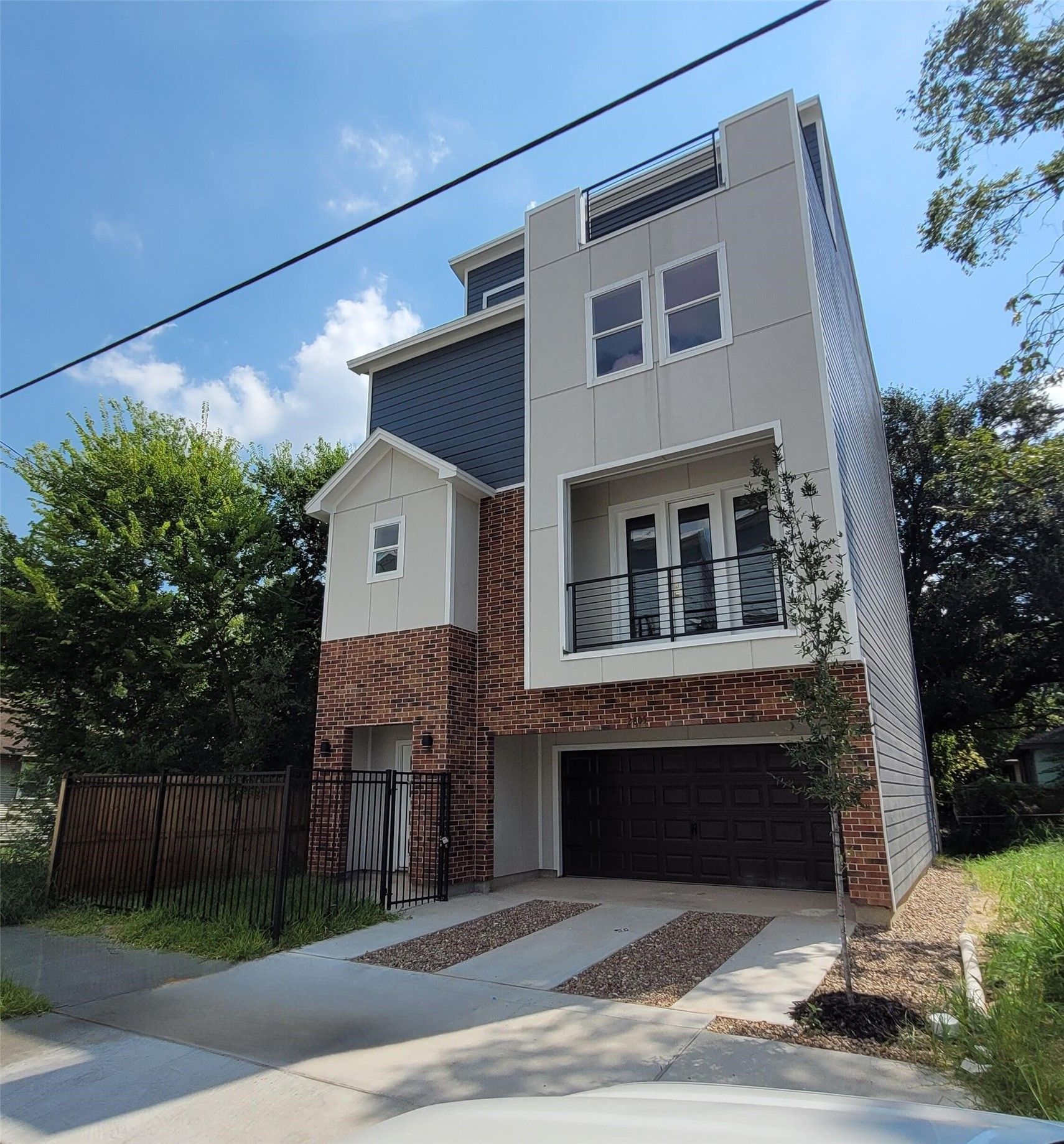 2805 Tierwester Street