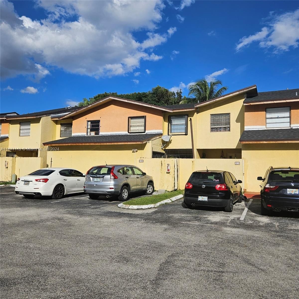 9660 Fontainebleau Blvd 10