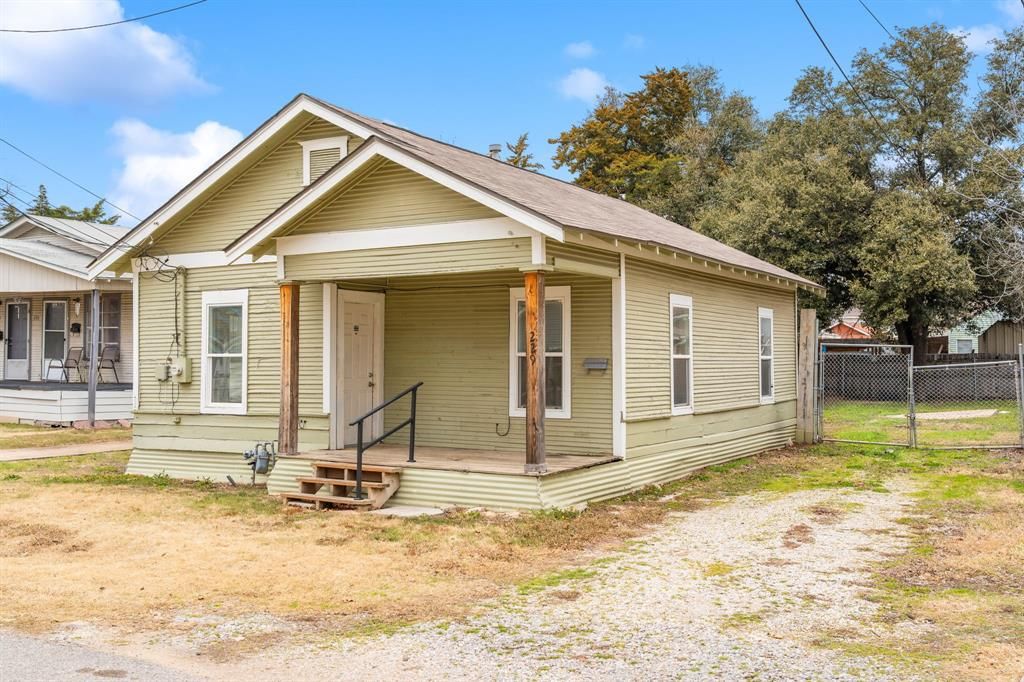 229 W Jerden