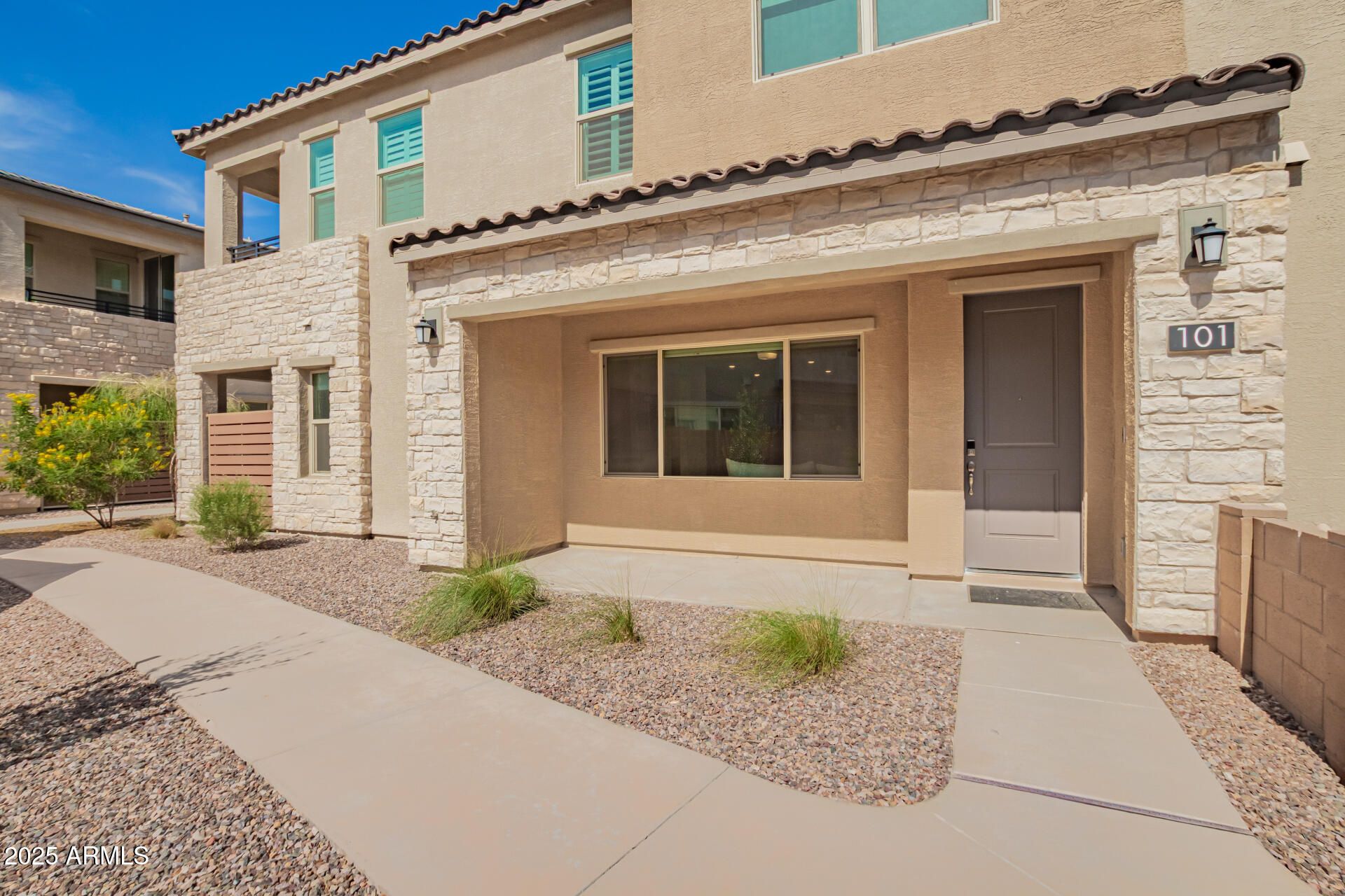 4562 S Park Grove Street 101