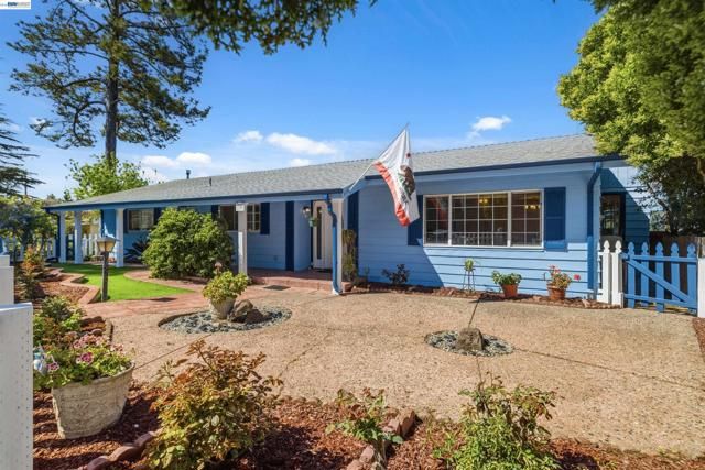 552 Bean Creek Rd
