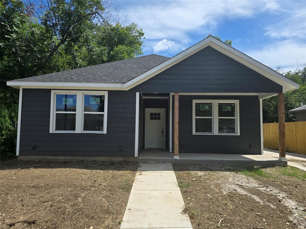 1220 E Leuda Street