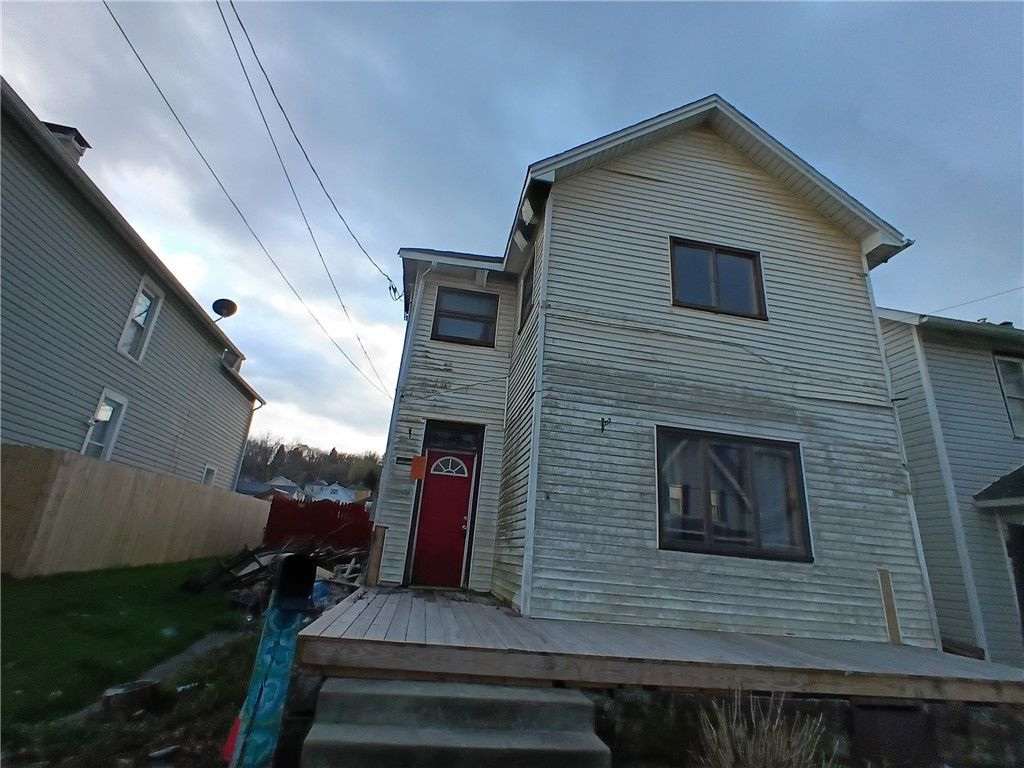 19 W Terrace Ave