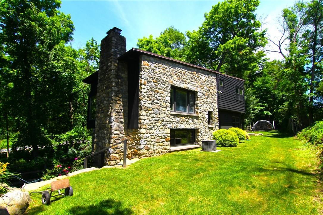 3 Hardscrabble Road
