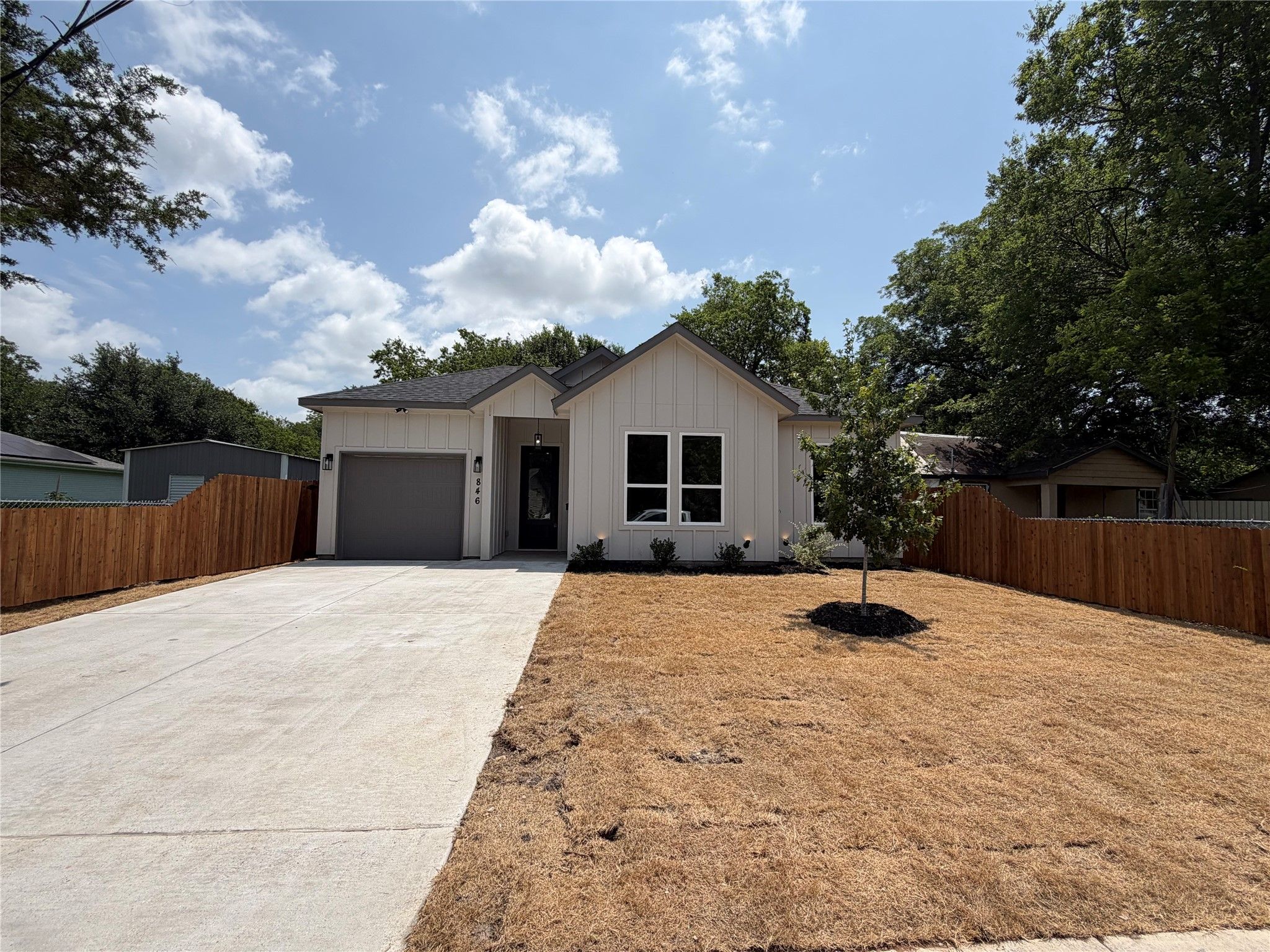 846 Holcomb Road