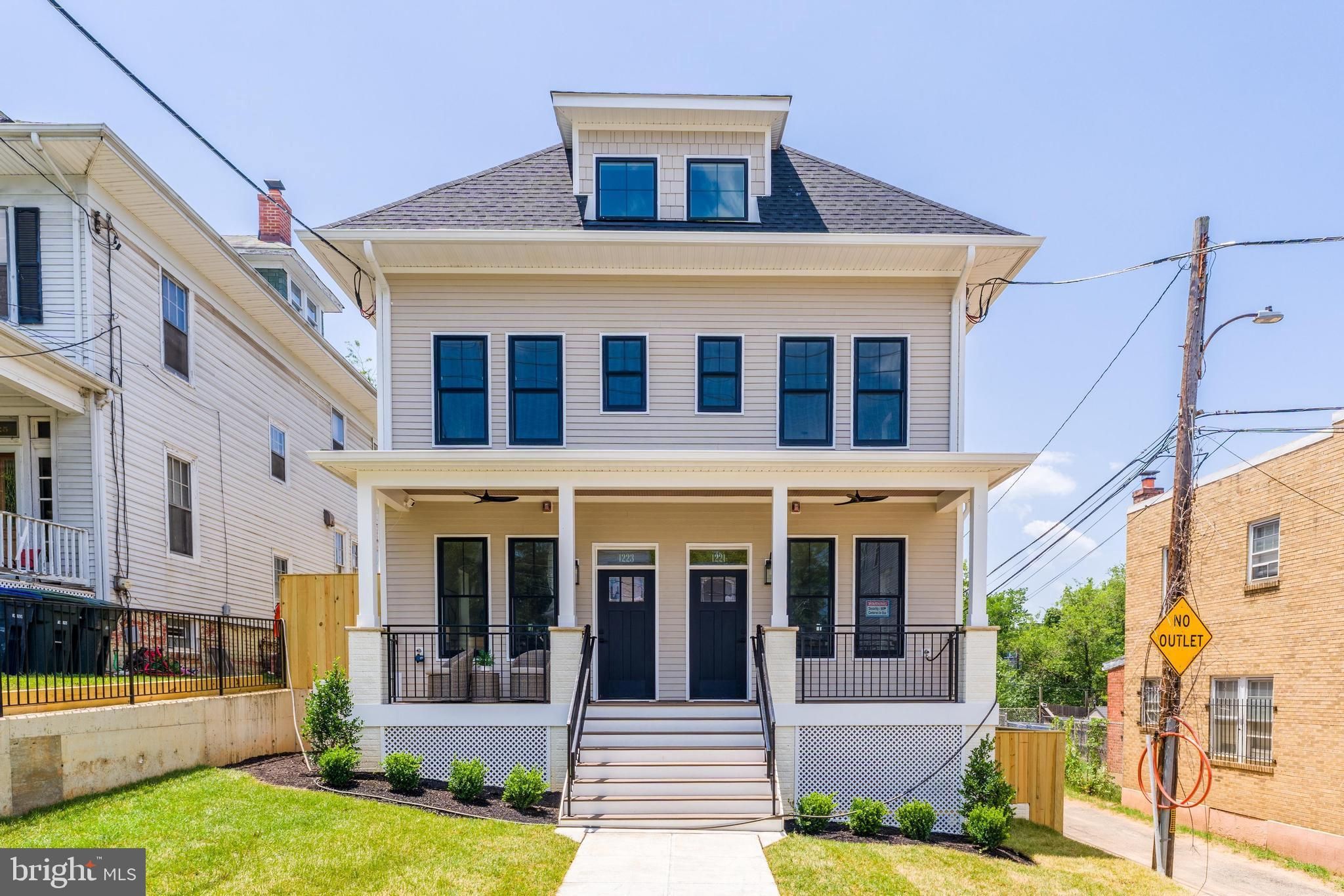 1223 Talbert Street Se 2