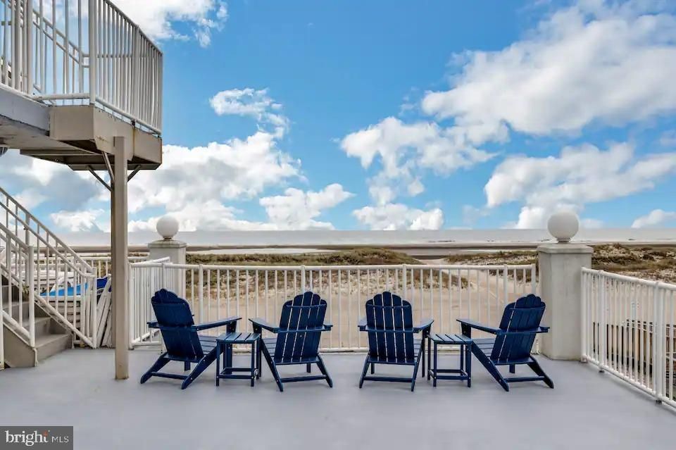 8401 Atlantic Avenue 212