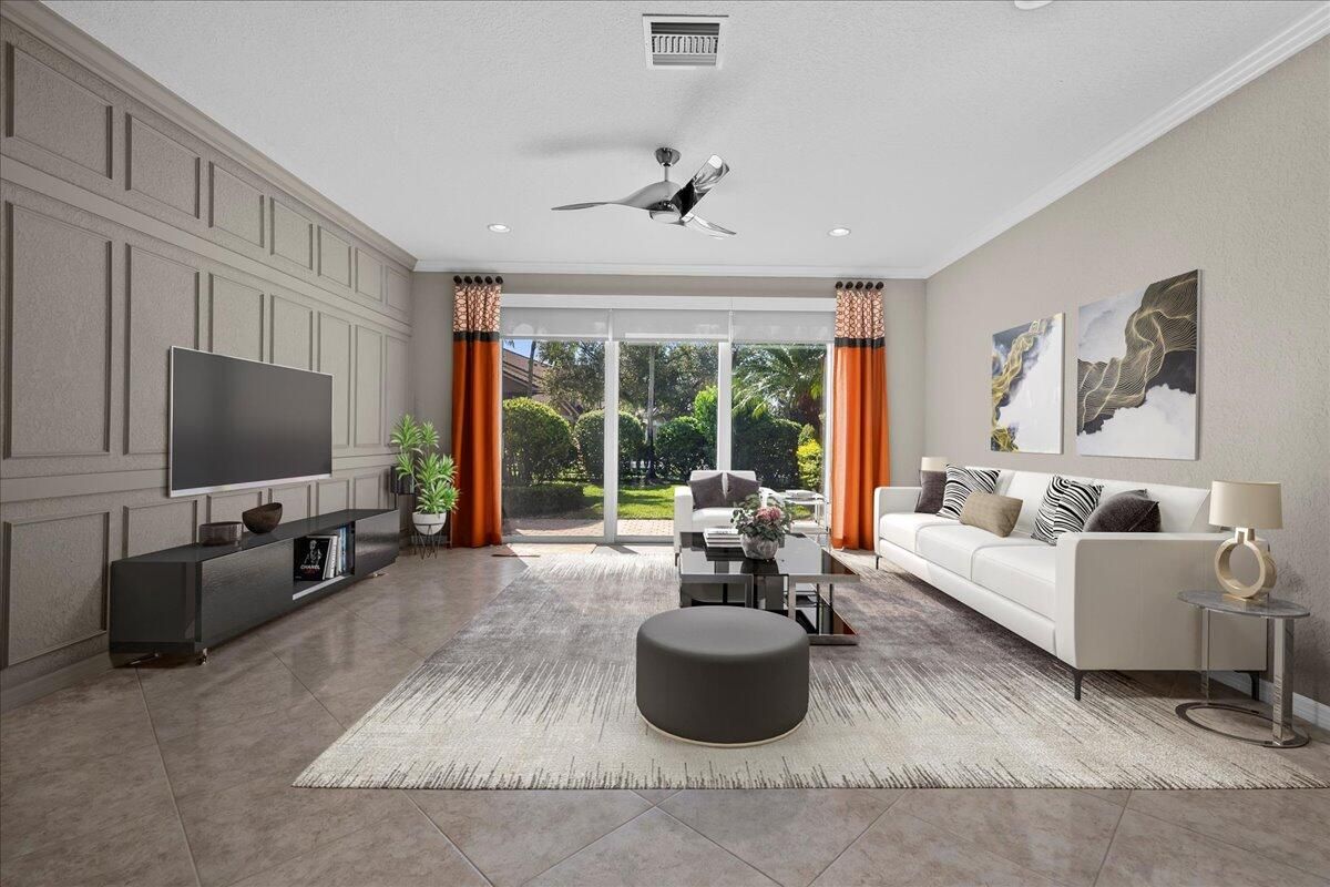 692 Sw Glen Crest Way