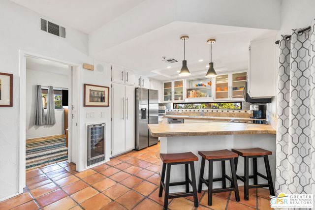 255 S Avenida Caballeros 306