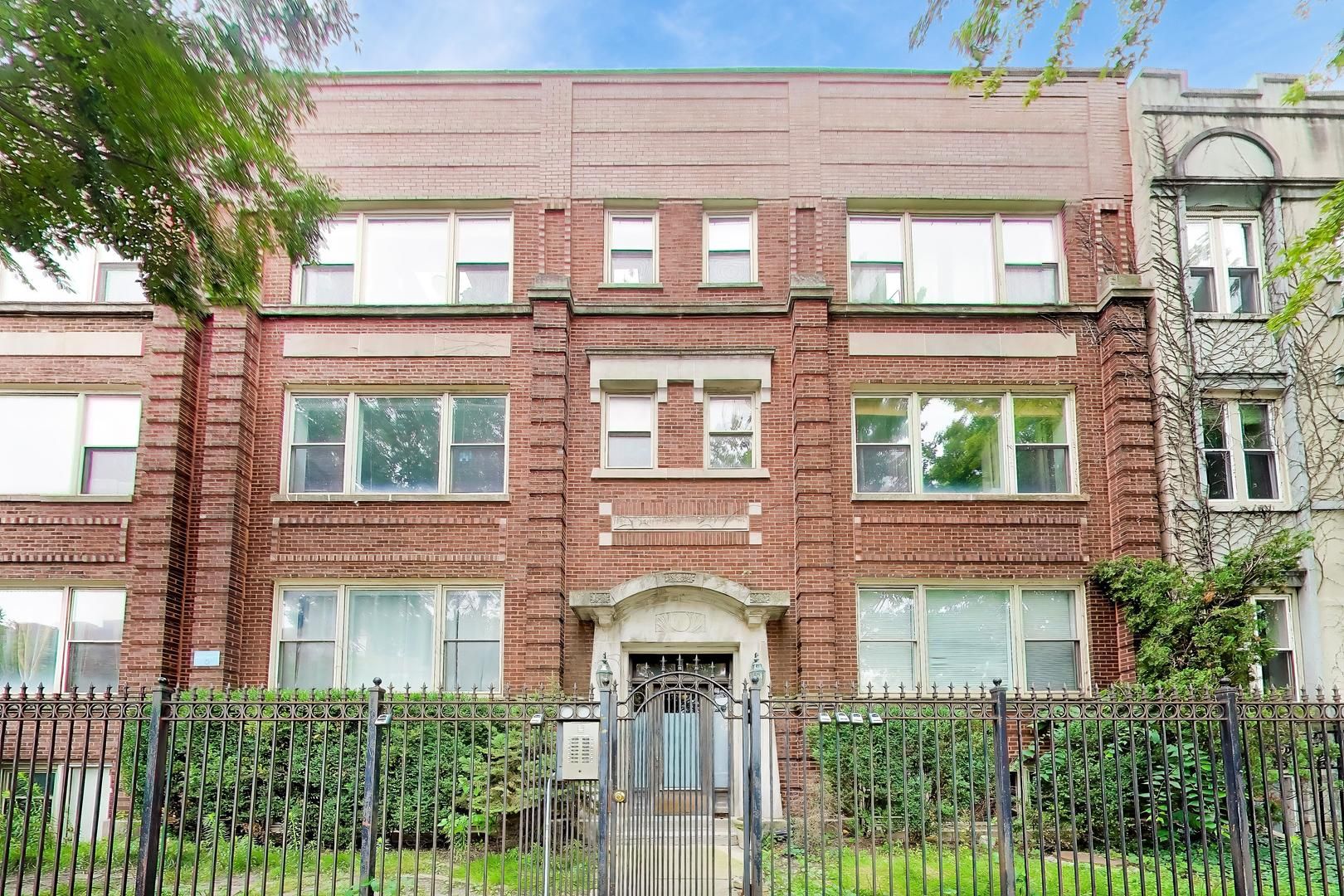 835 W Lawrence Avenue 2N
