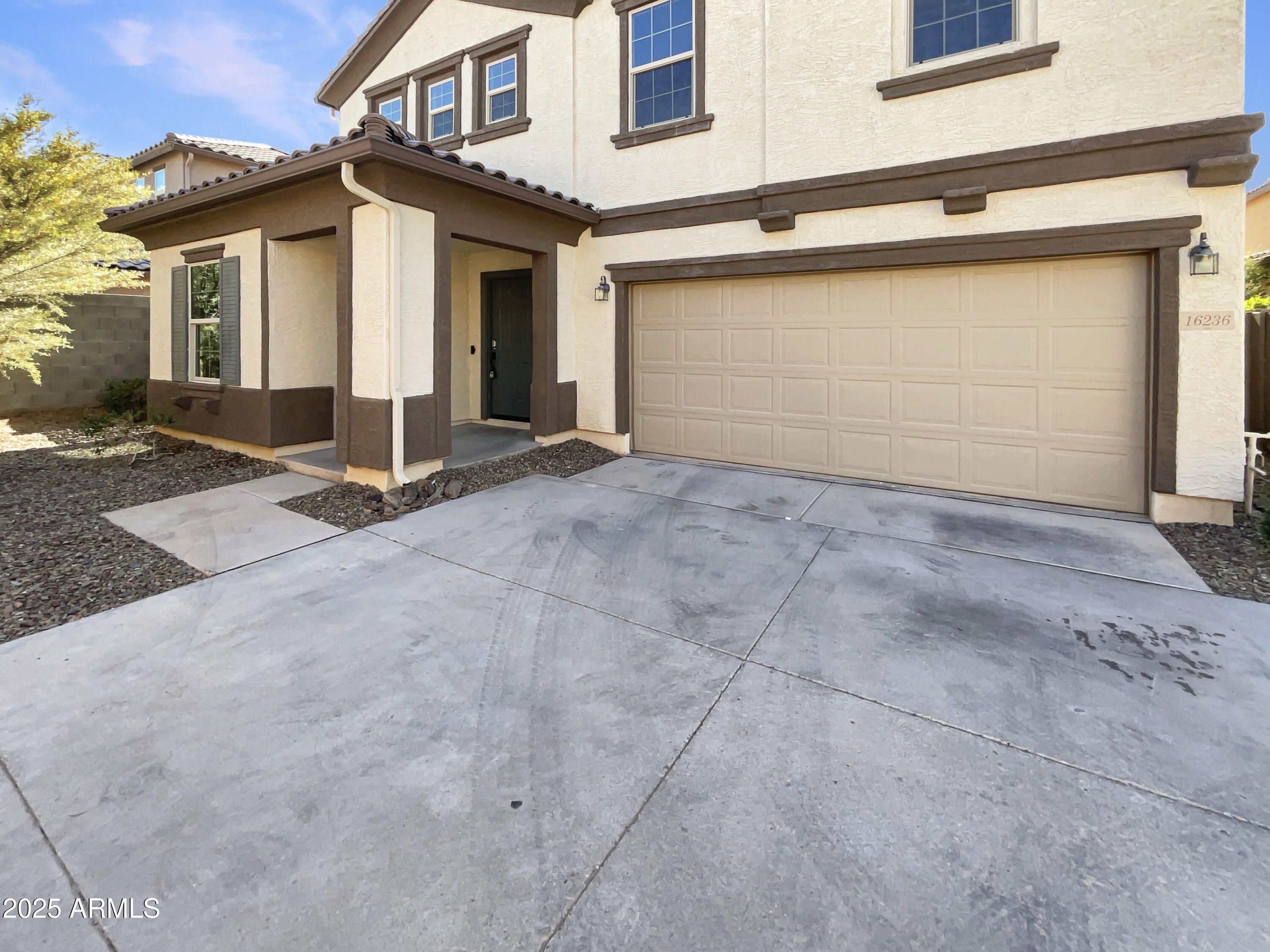 16236 W La Ventilla Way