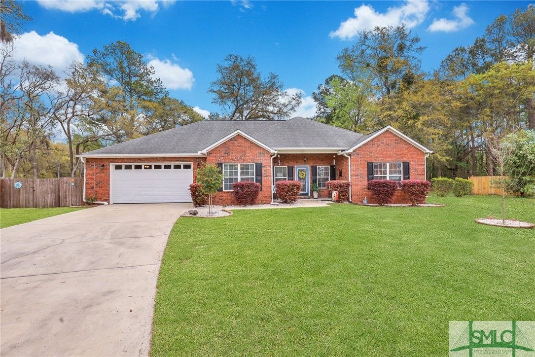 122 Colonial Drive