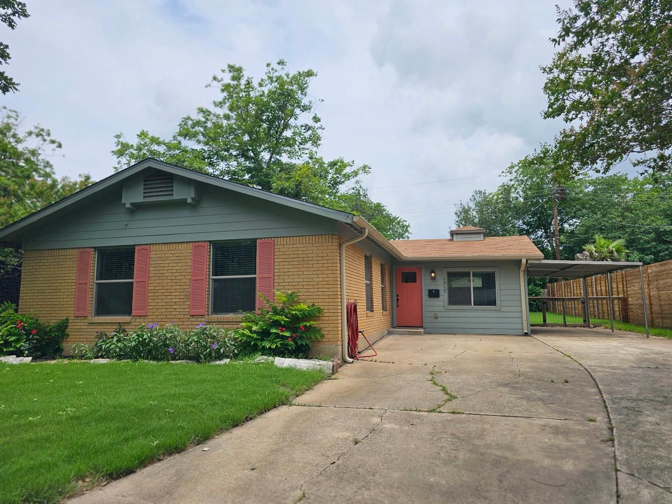 1812 Forestglade Drive