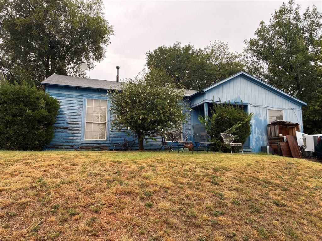912 Sycamore Terrace