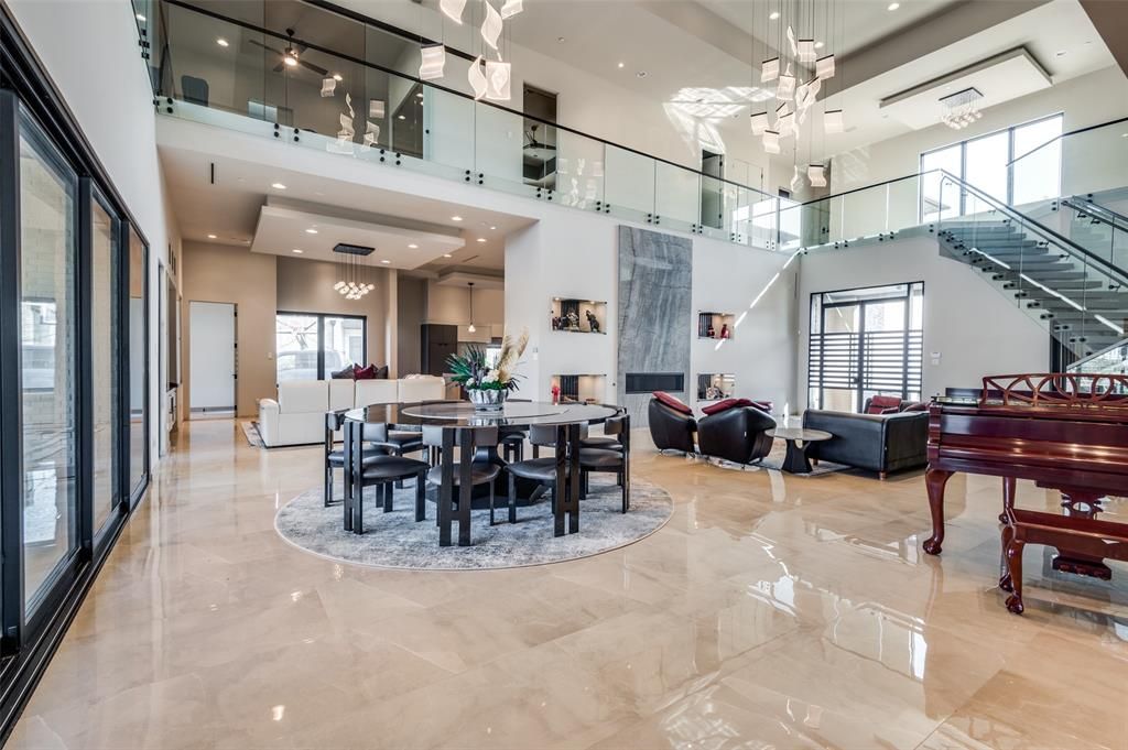 712 Crescent Heights