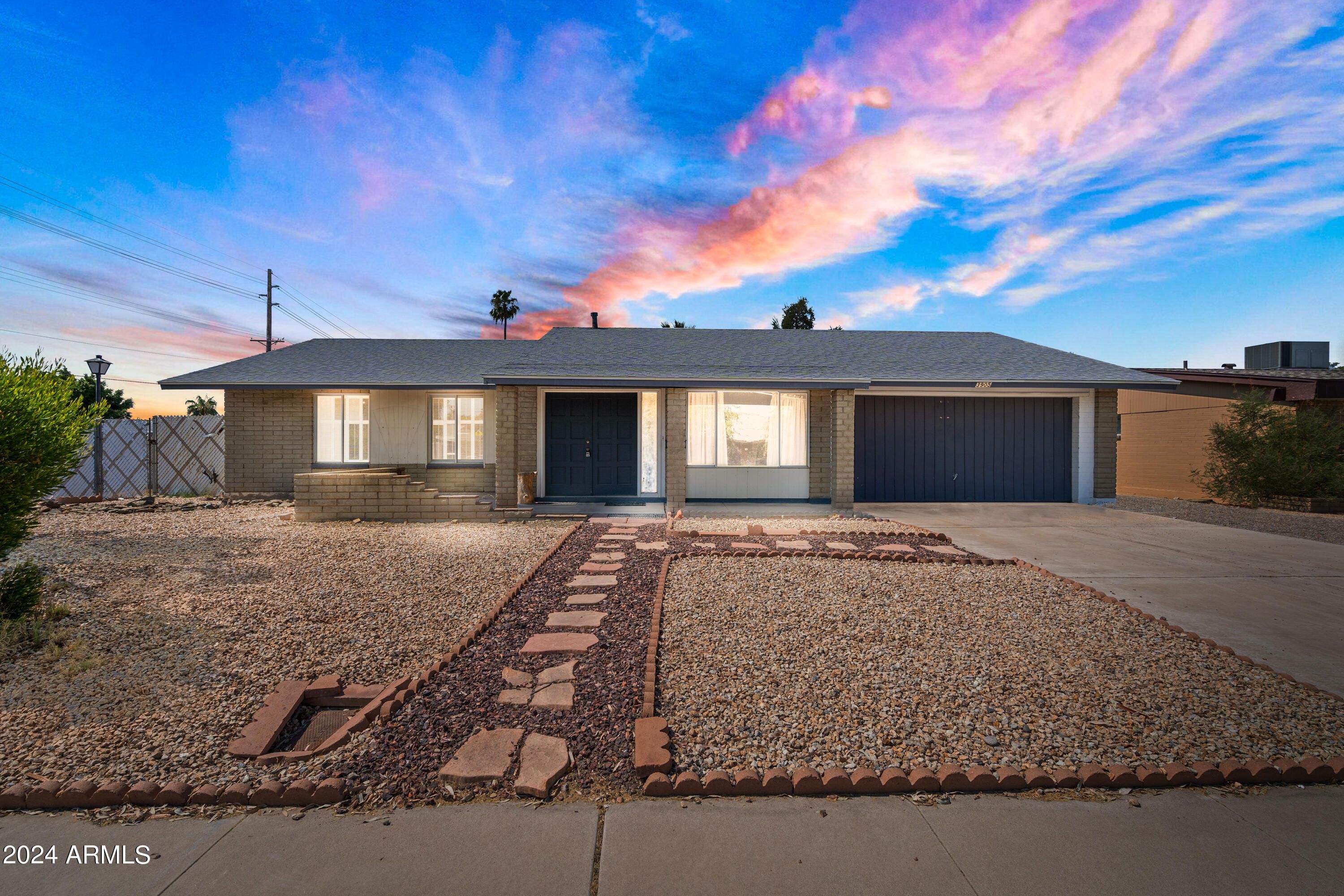 3905 W Mission Lane