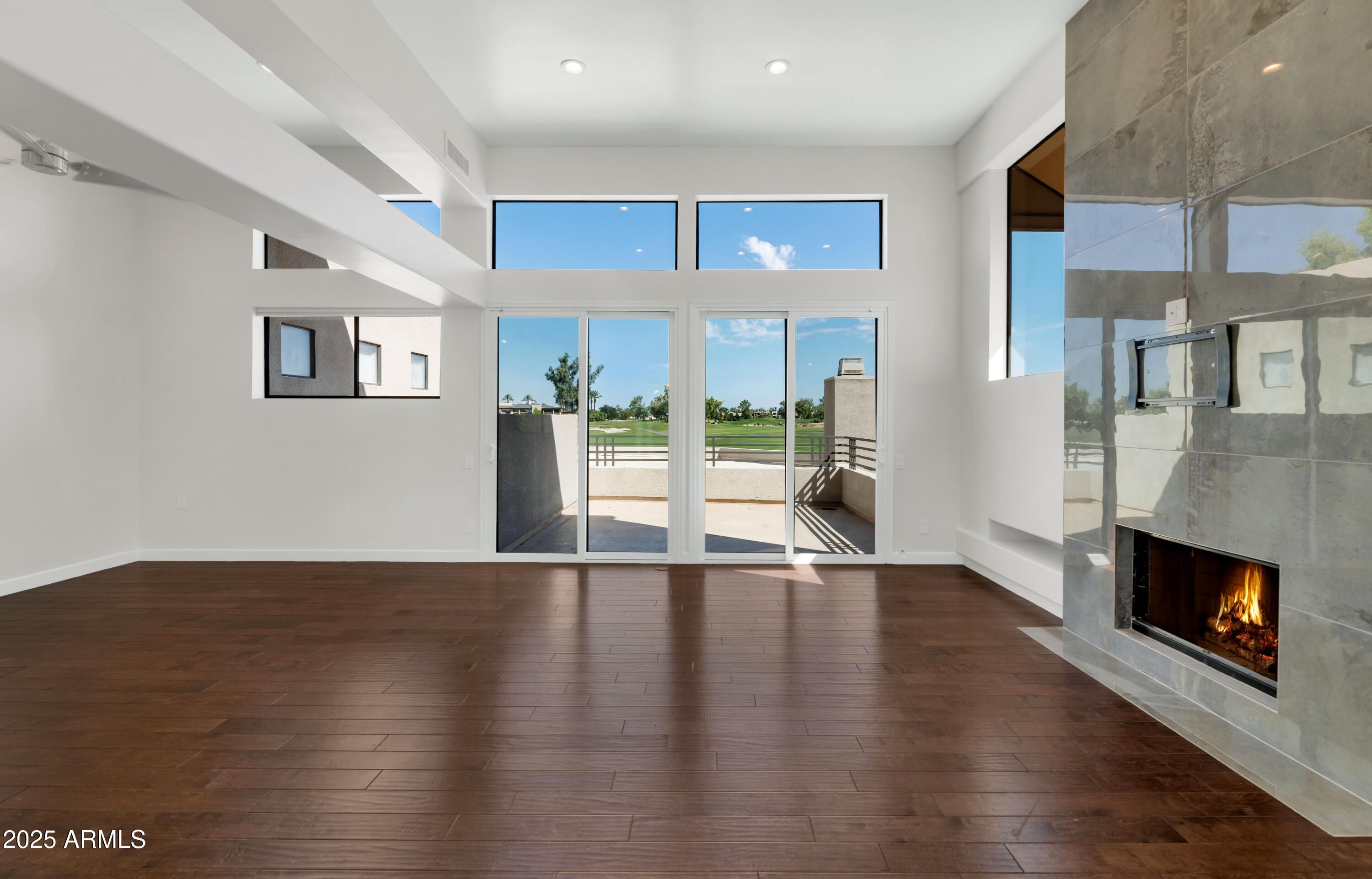 8989 N Gainey Center Drive 211