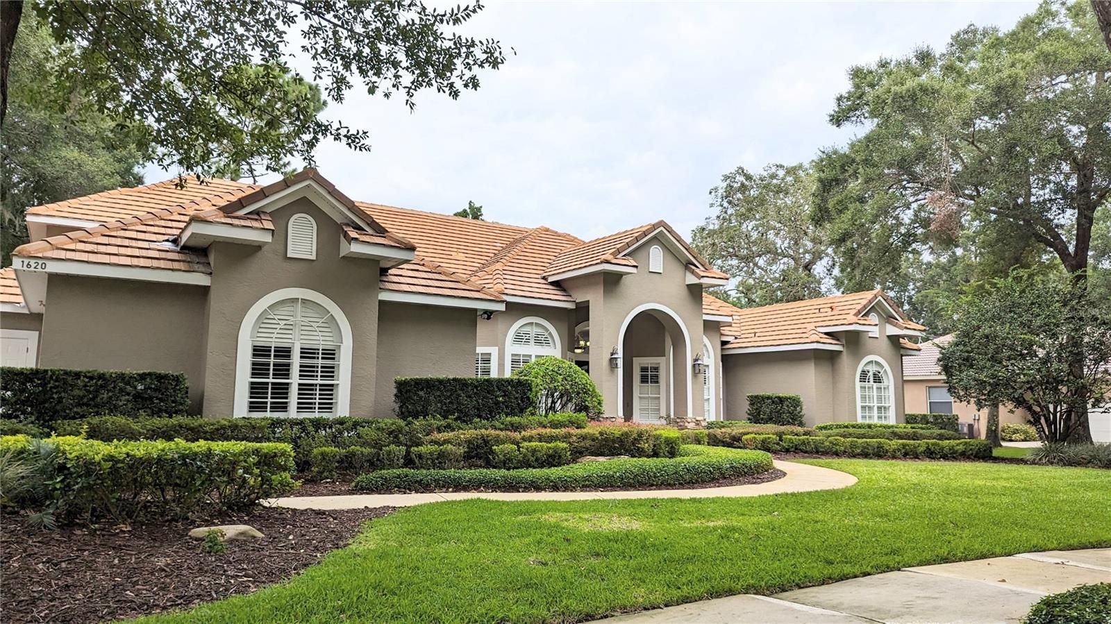 1620 Rockdale Loop