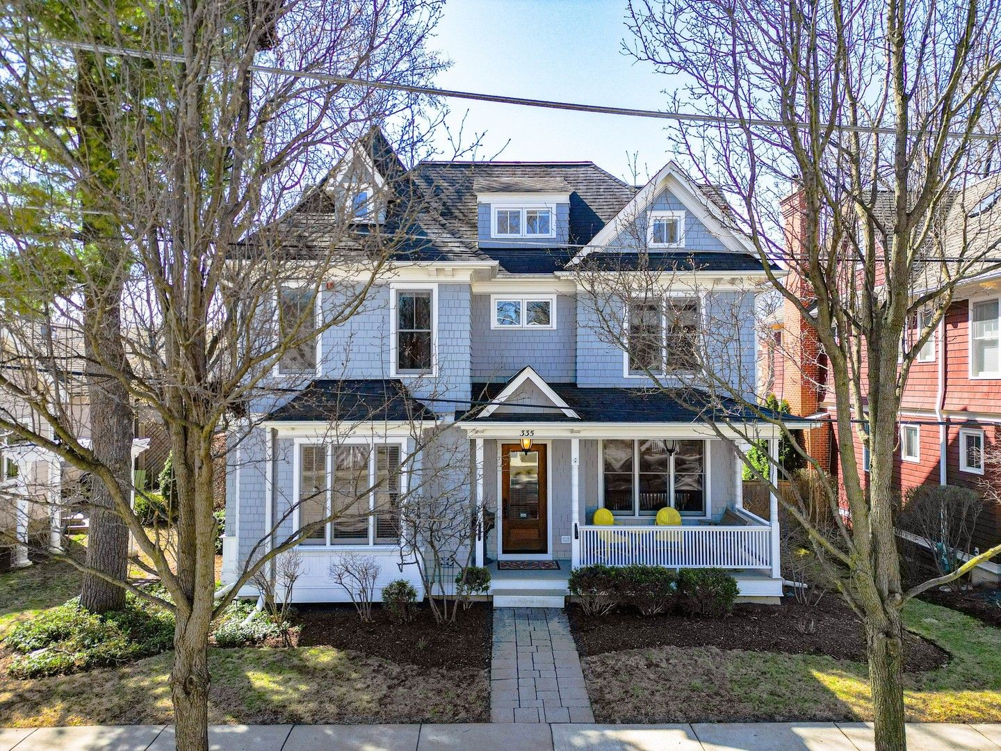 335 Grant Court