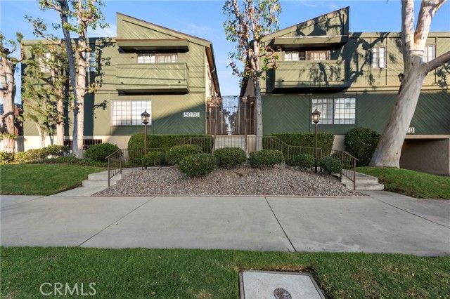 5070 Kester Avenue 12