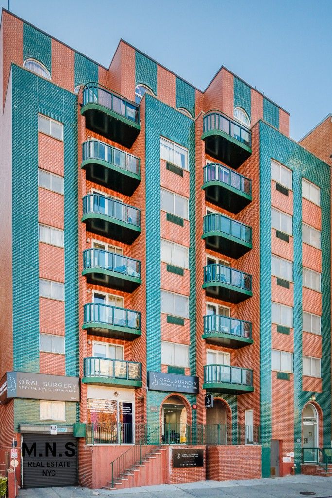 102-10 Queens Boulevard 704