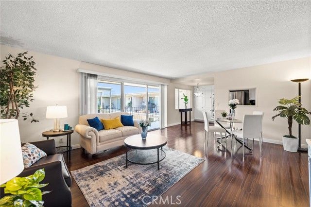 2940 W Carson Street 211