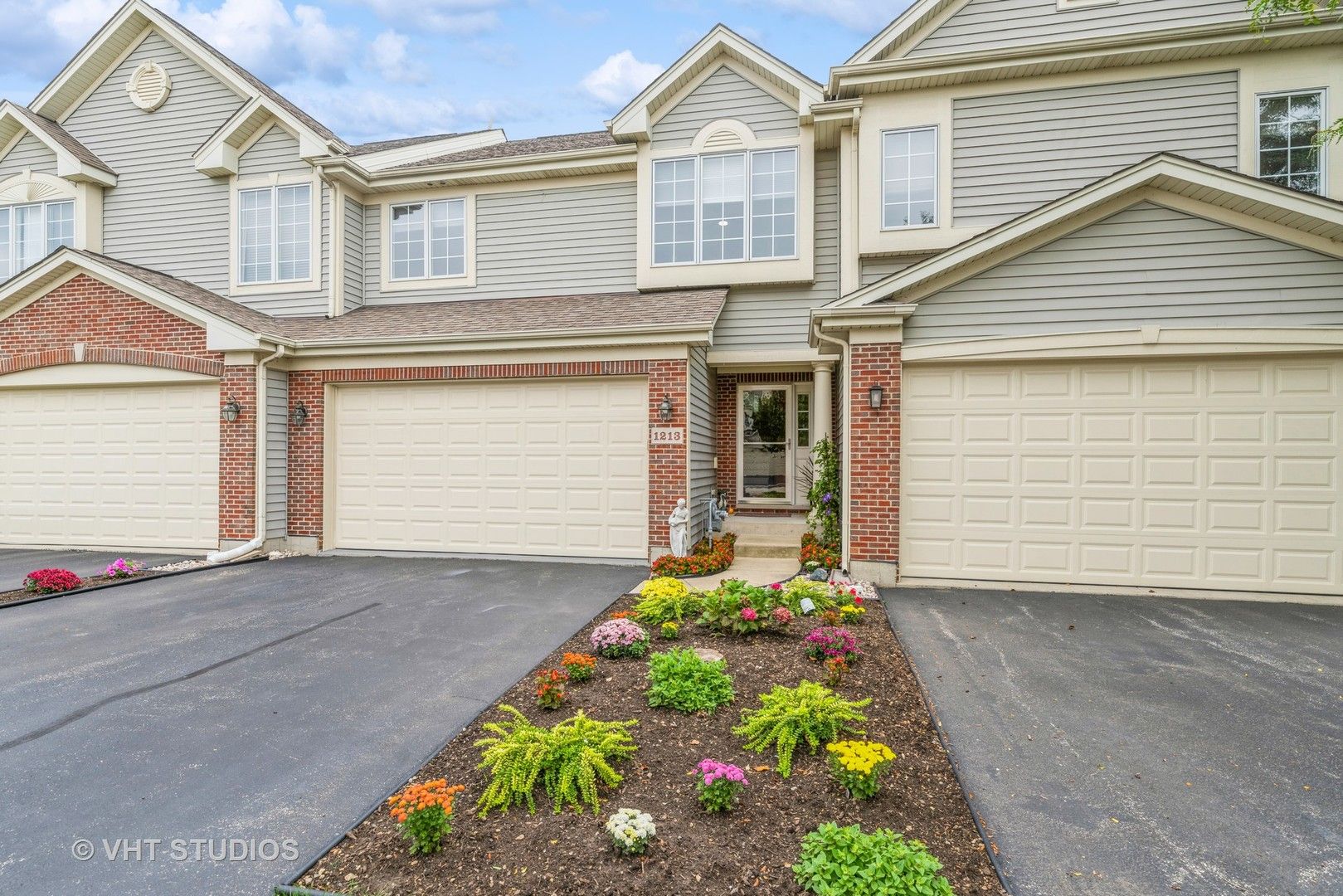 1213 W Lake Drive