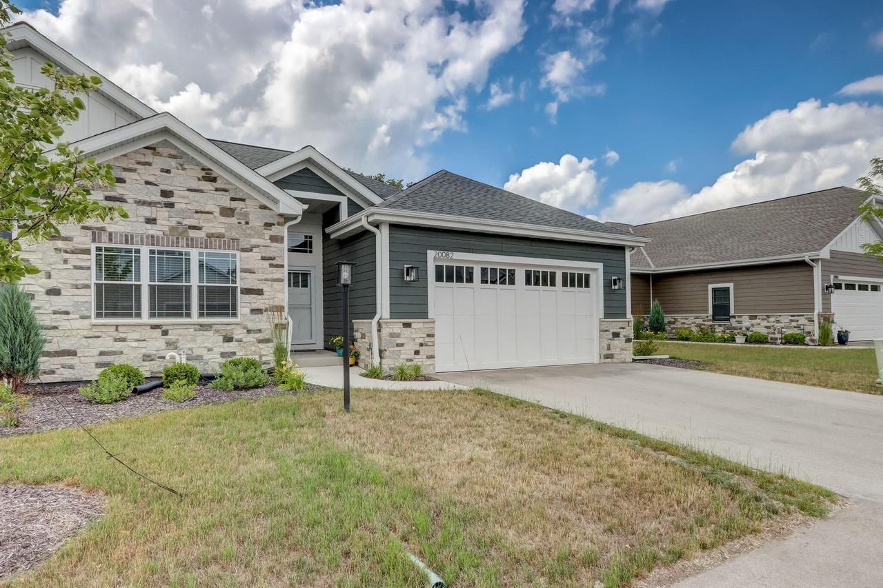 20082 Overstone Drive 39-2