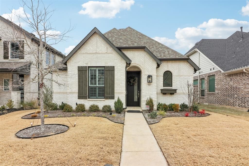 8128 Legacy Trail