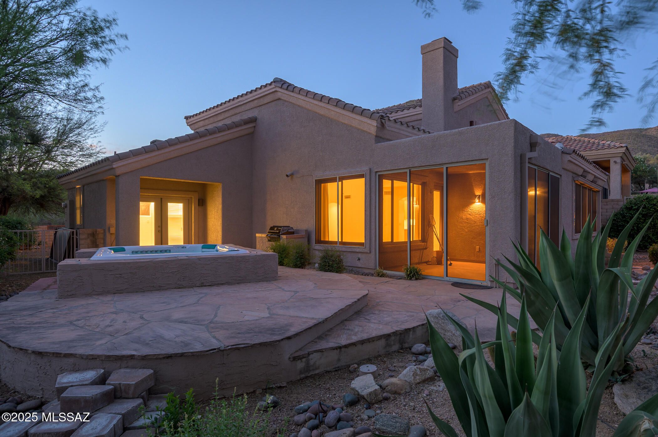 5304 N Spring View Drive