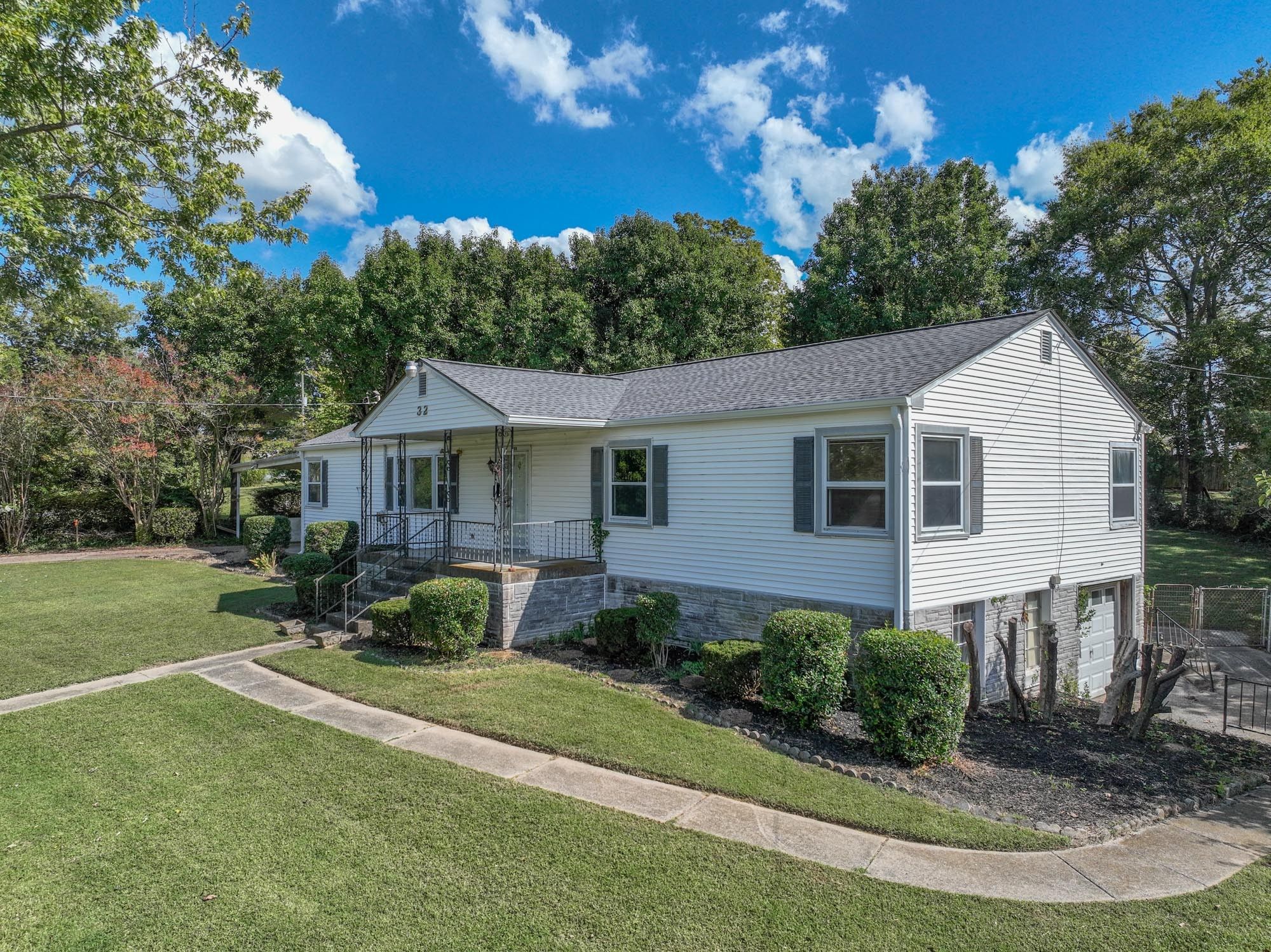 32 Jones Cir