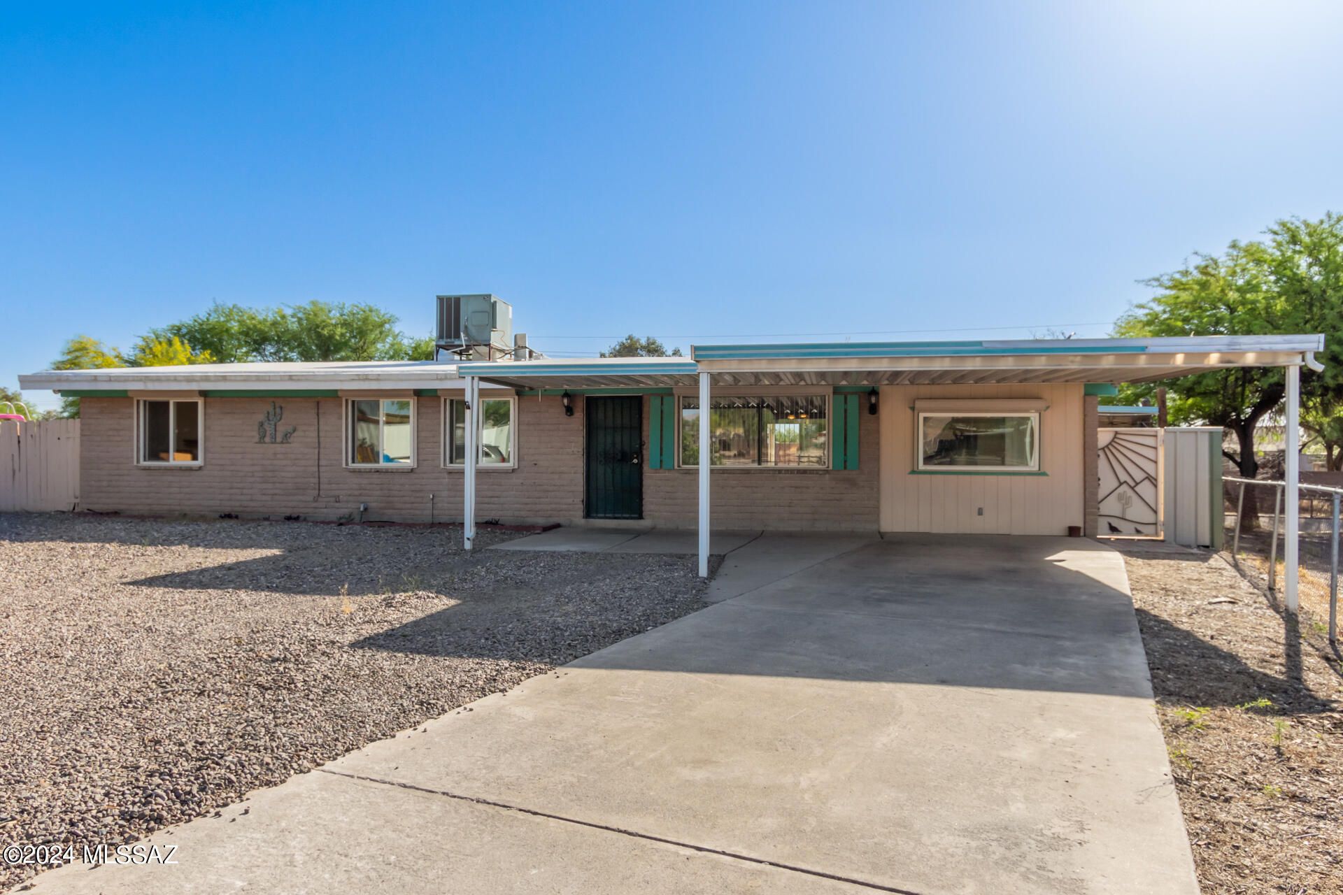 2485 W Las Lomitas Road