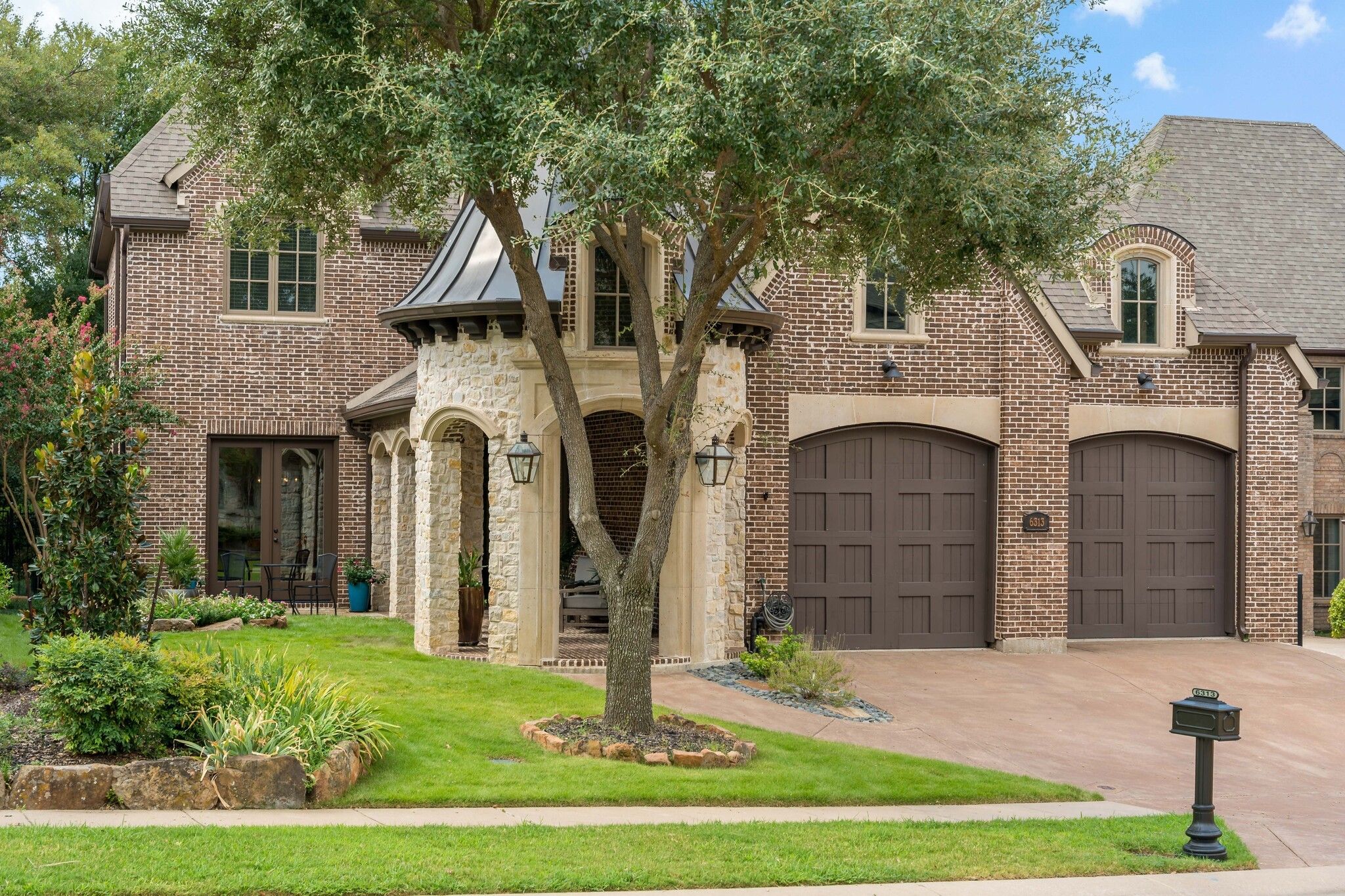 6313 Avalon Woods Drive