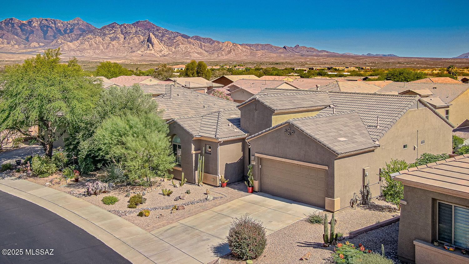 2499 W Bassett Peak Drive