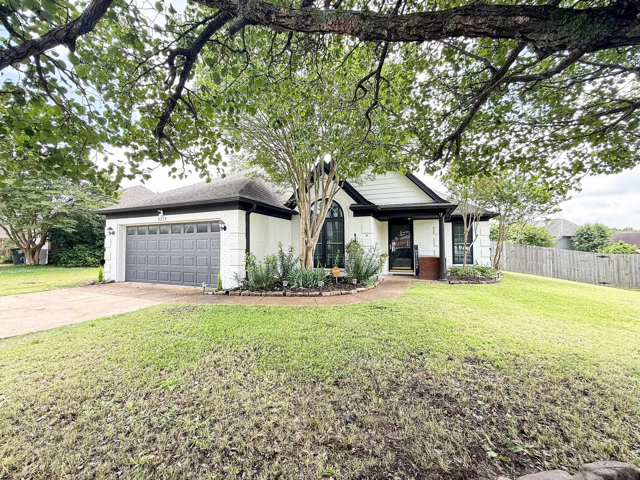 8259 Floral Spring Dr