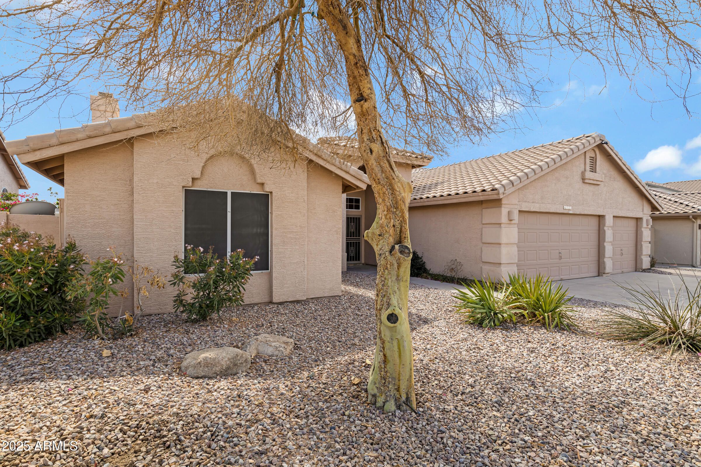 1325 W Muirwood Drive
