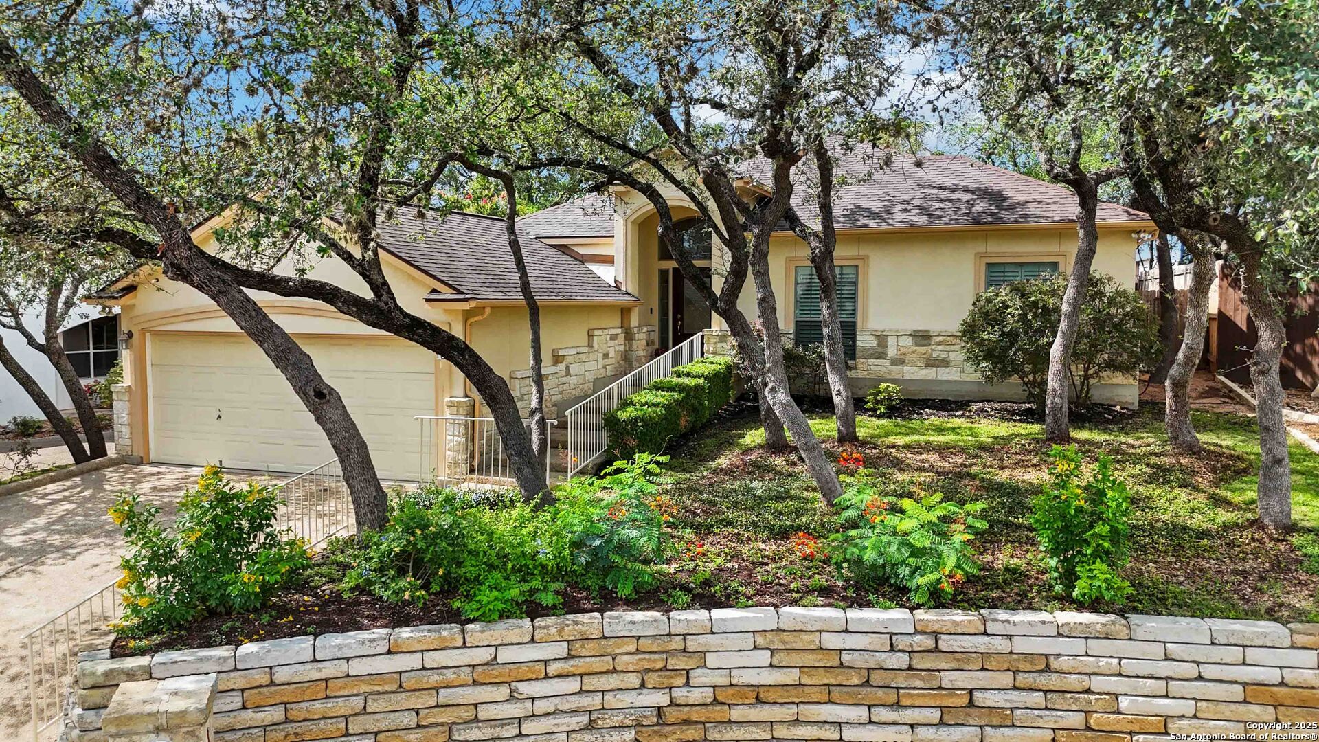 1407 Canyon Edge