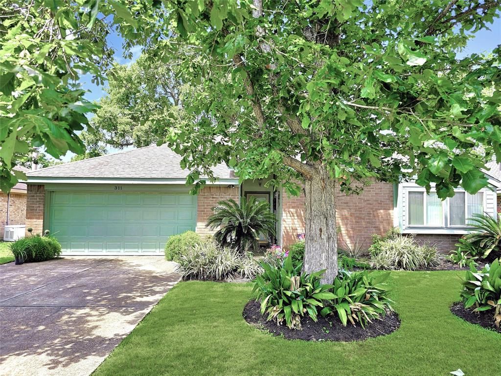 311 Brompton Court