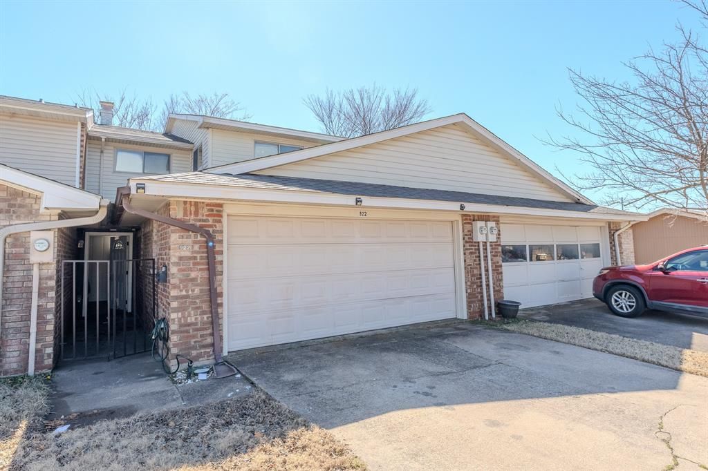 922 Shady Creek Lane