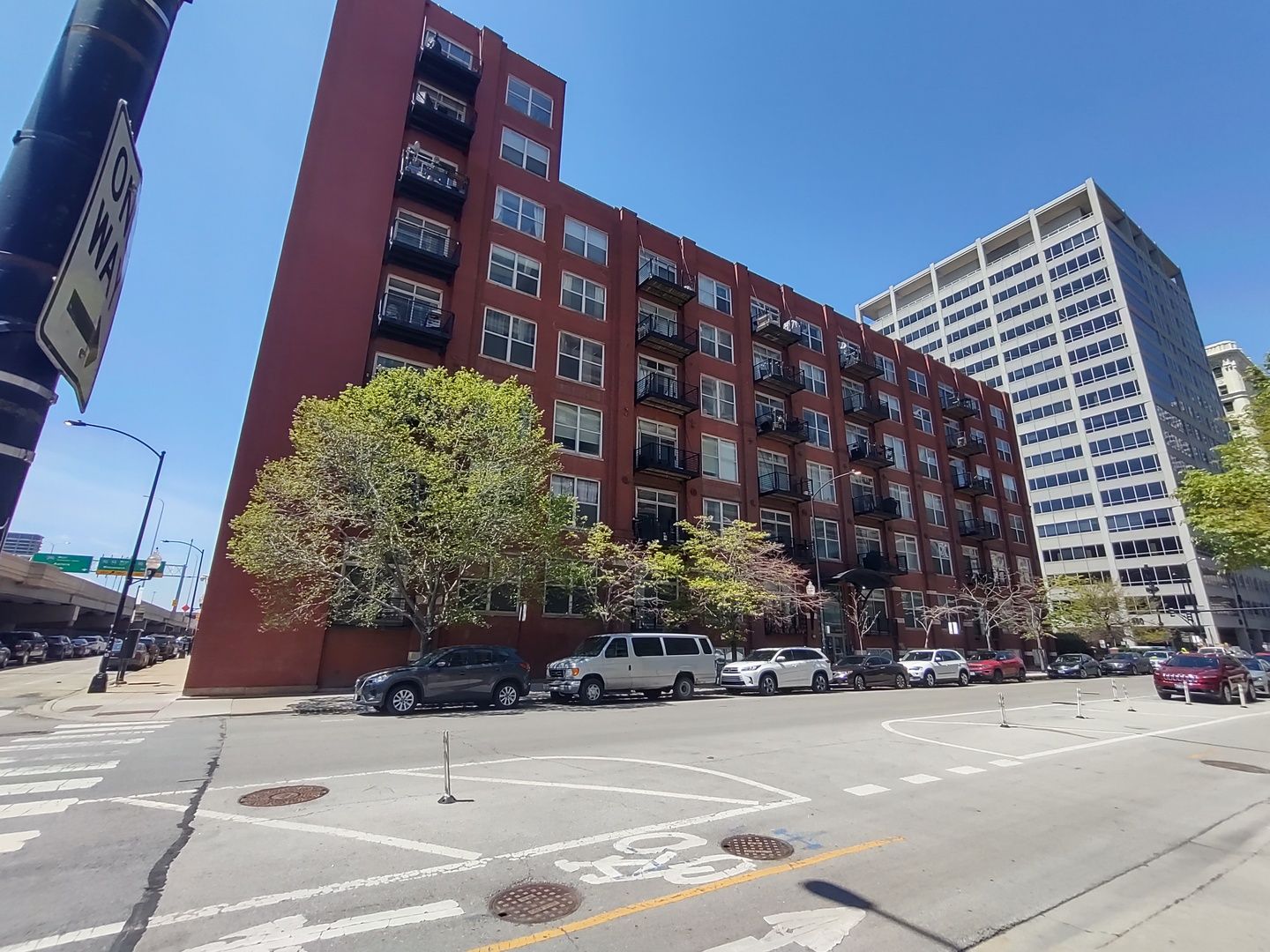 420 S Clinton Street 302