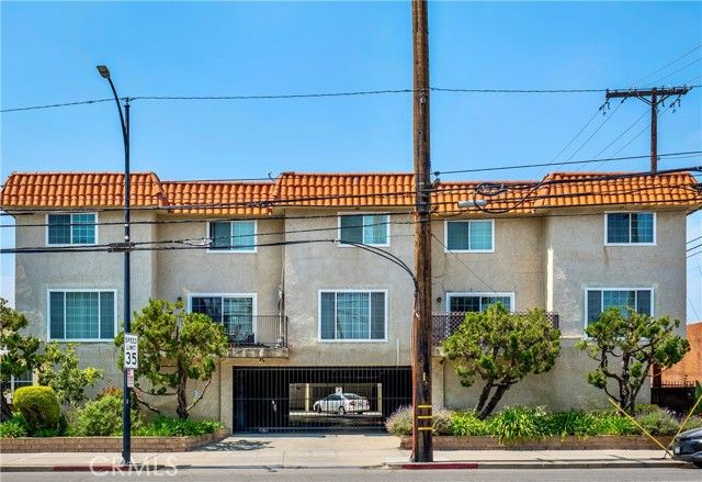 315 W Alameda Avenue 6