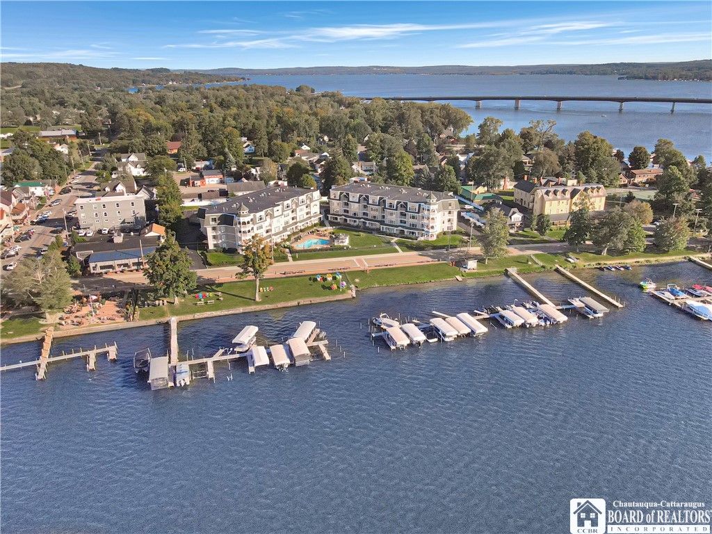 50 Lakeside Drive C105