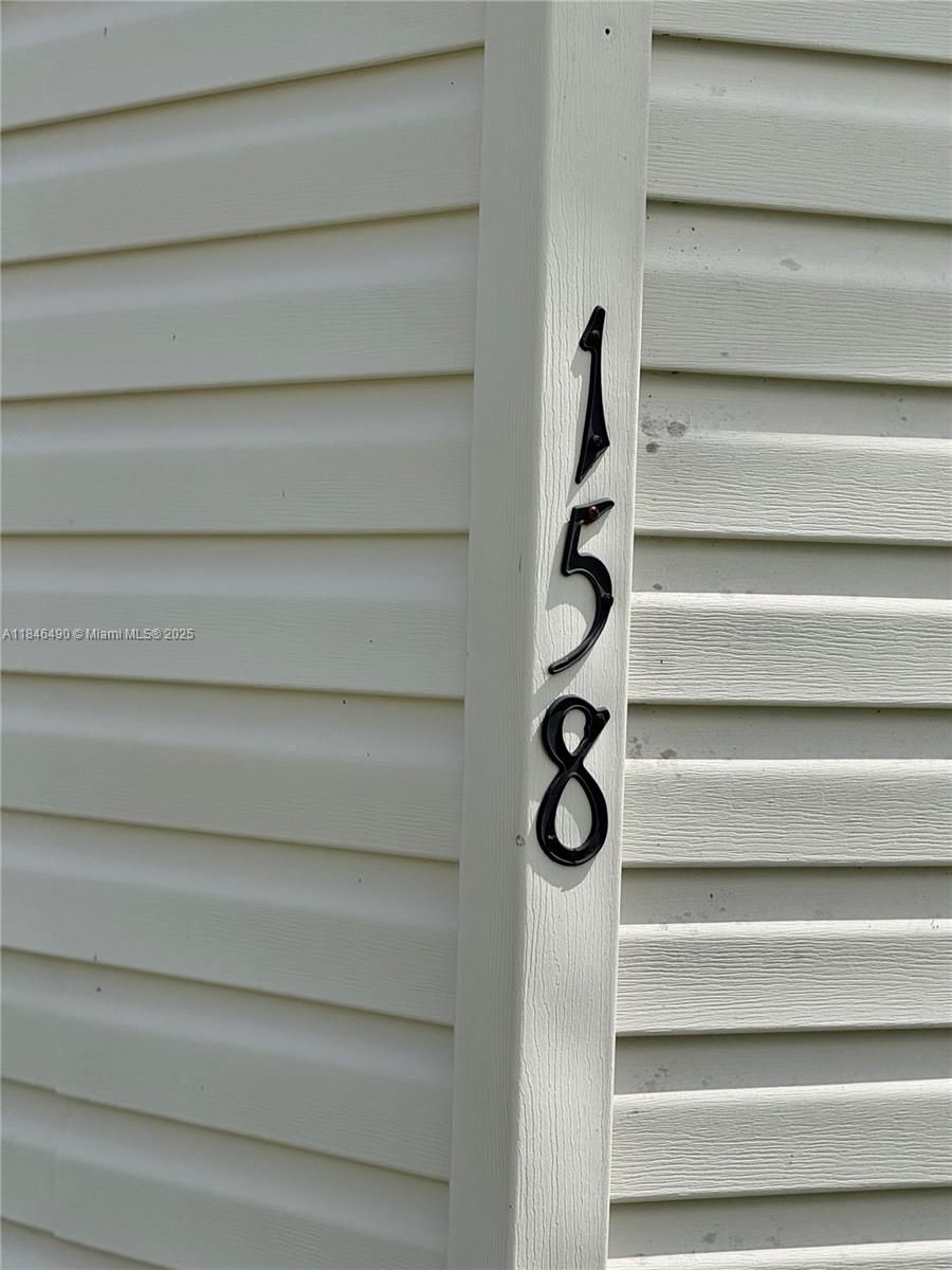 220 Ne 12 Ave 158