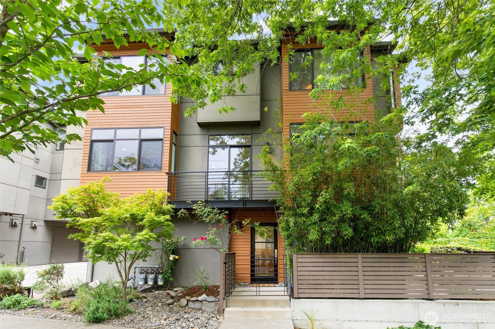 201 20th Avenue E