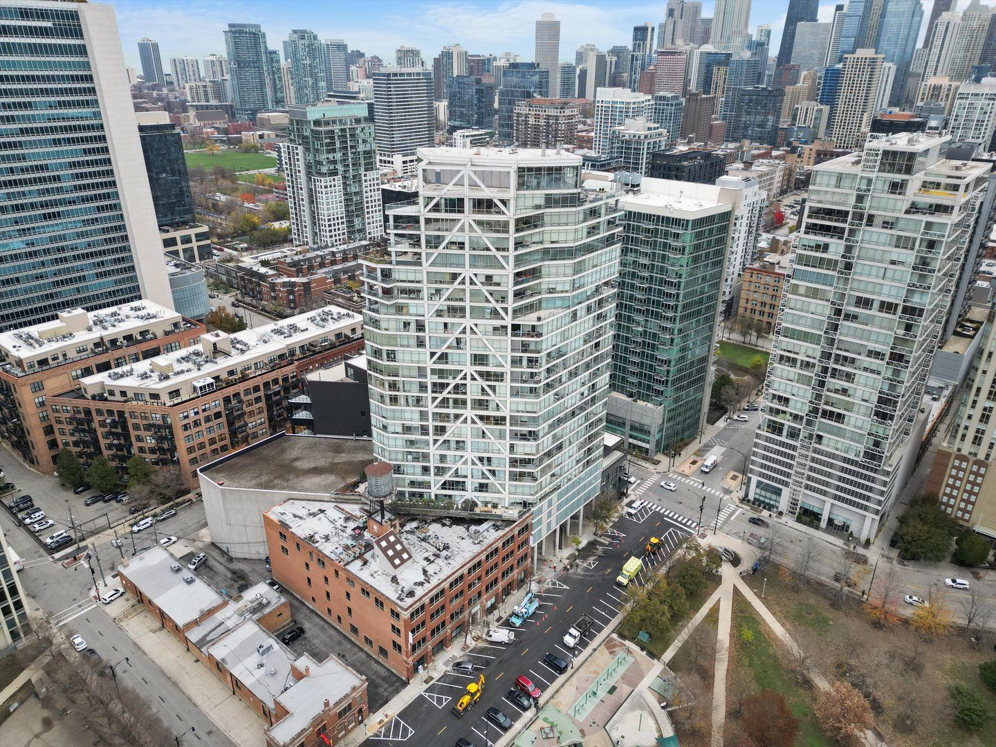 510 W Erie Street 808