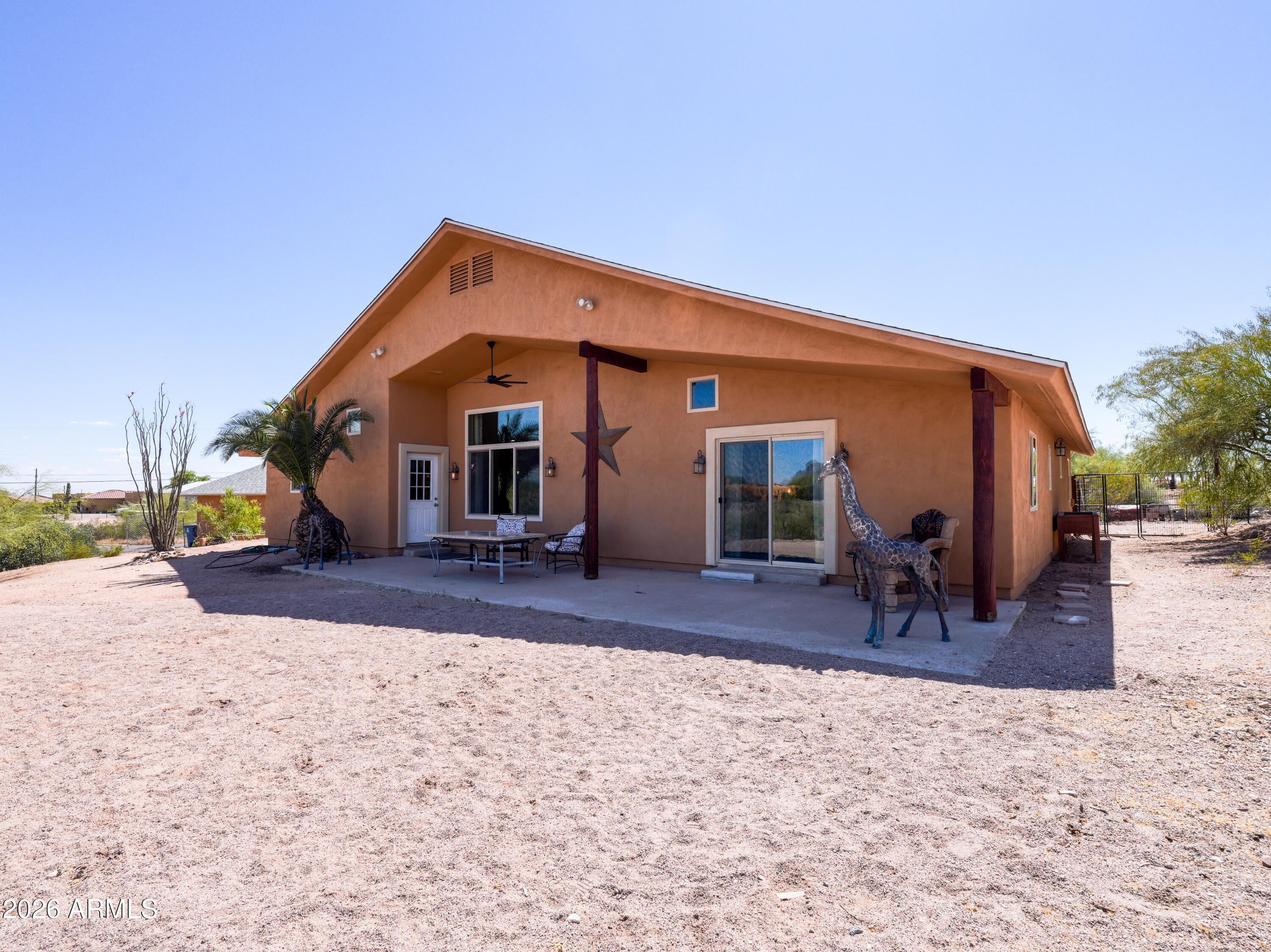 1224 N Acacia Road